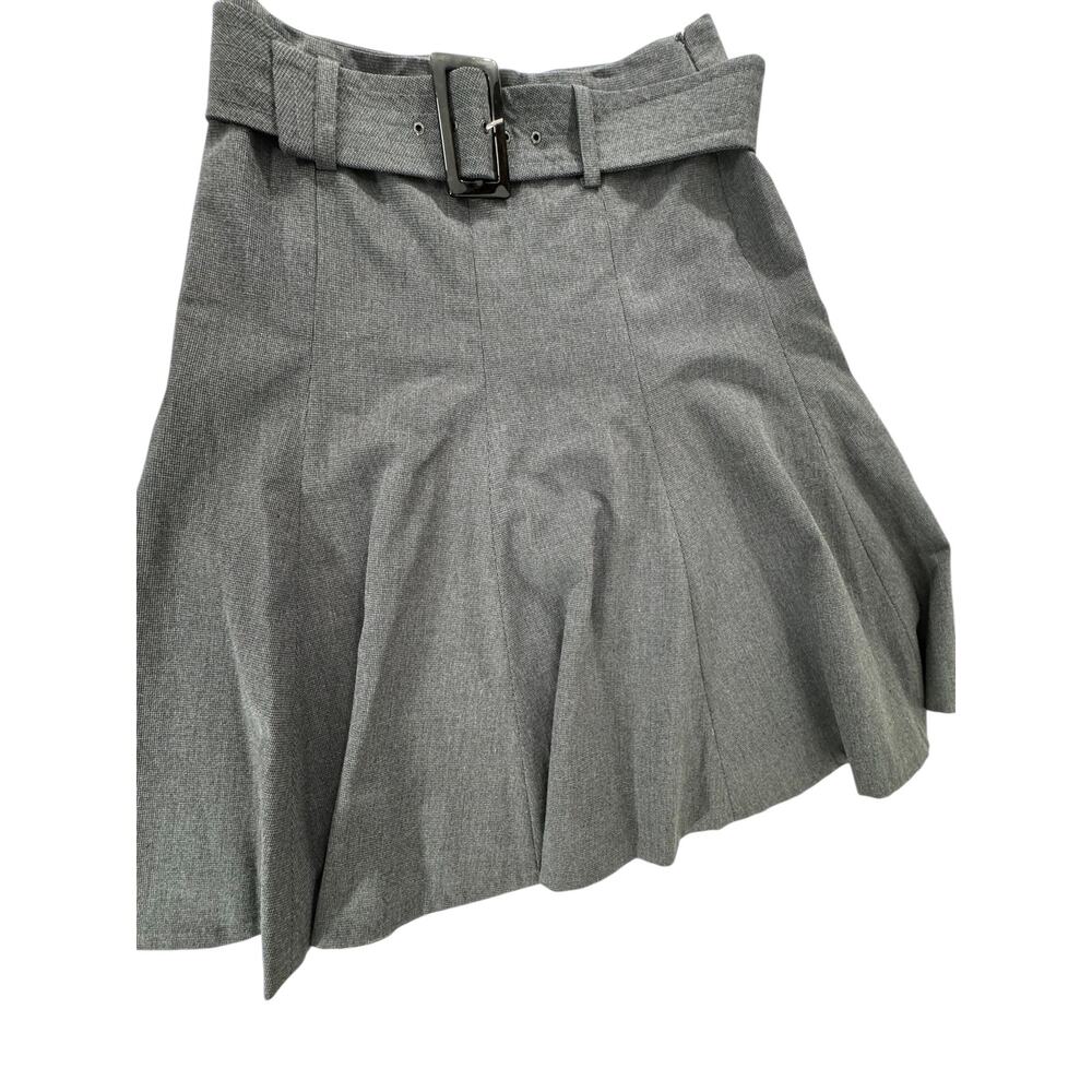 High-Waist Gray Pleated Belted Skirt